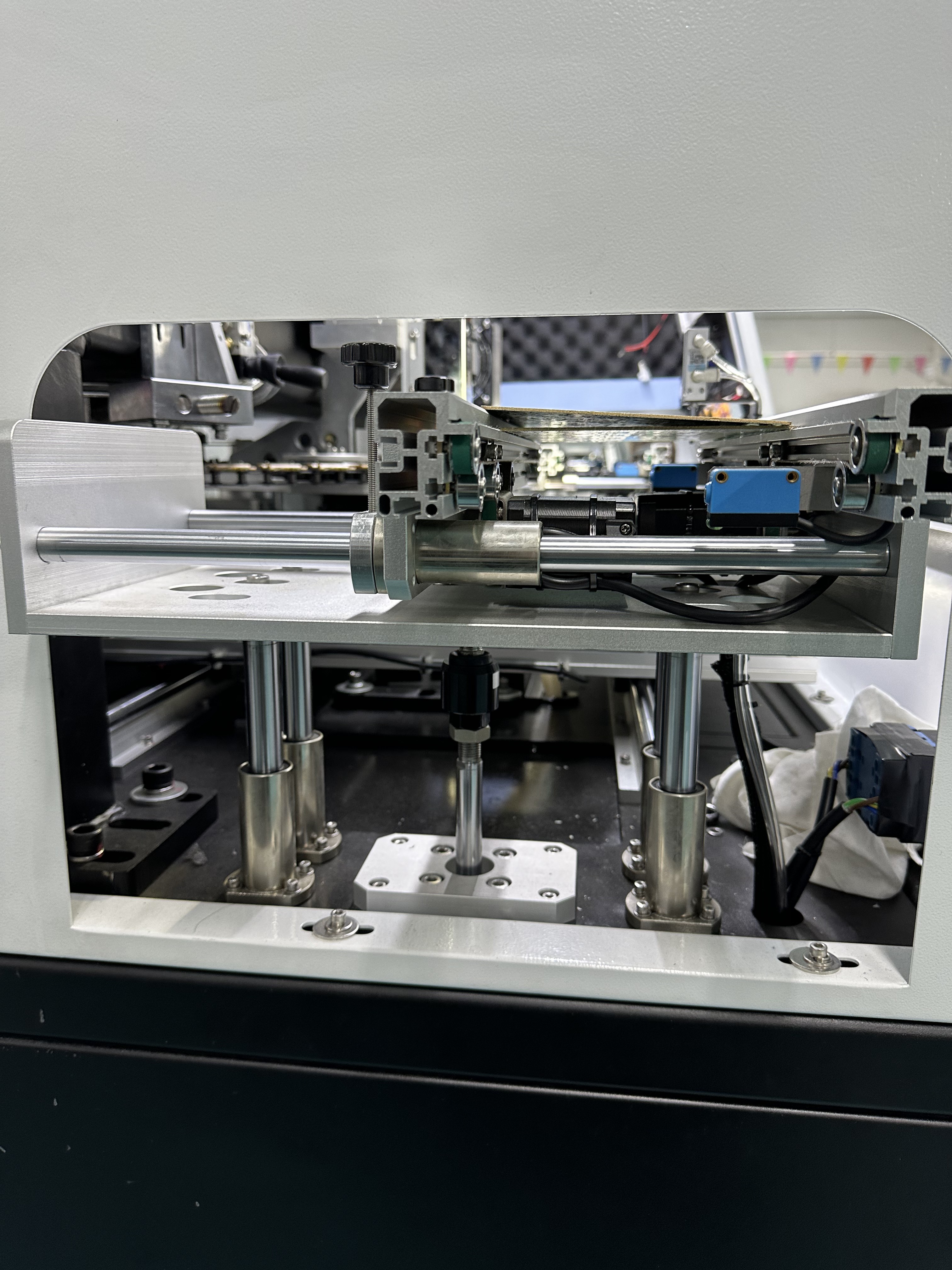 S3000 radial insertion machine internal and PCB handling details